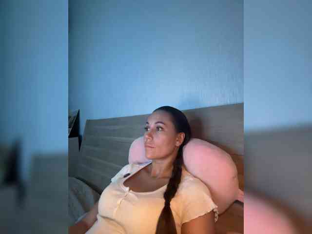 QWEENII webcam