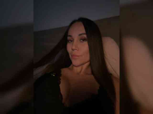 QWEENII webcam