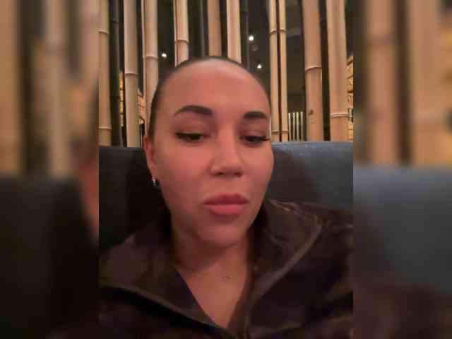 QWEENII webcam