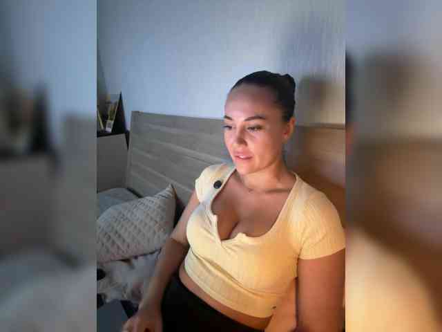 QWEENII webcam