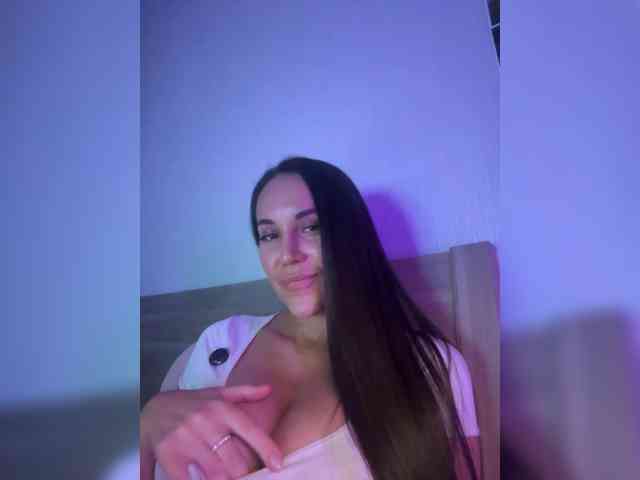 QWEENII webcam