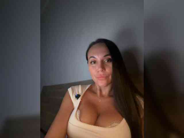QWEENII Sex Cam Show