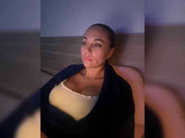 QWEENII webcam