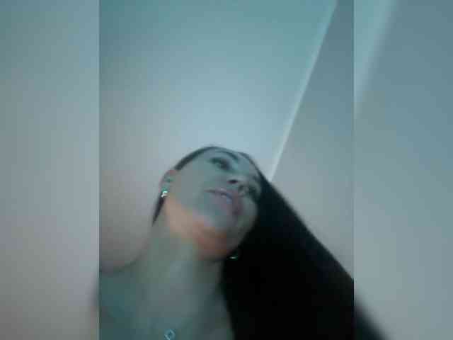 QWEENII webcam
