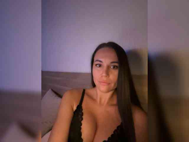 QWEENII webcam