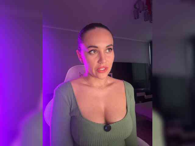 QWEENII webcam