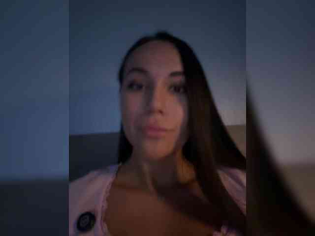 QWEENII webcam