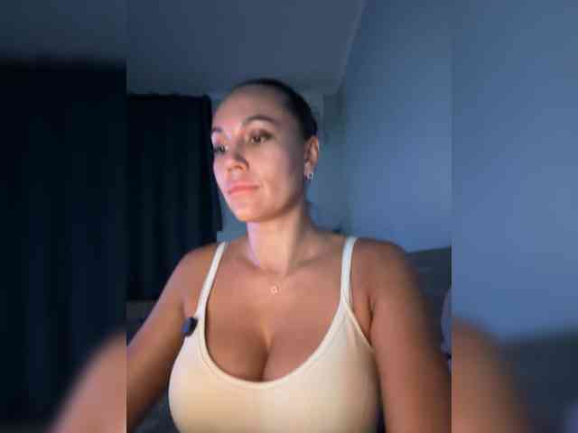 QWEENII webcam