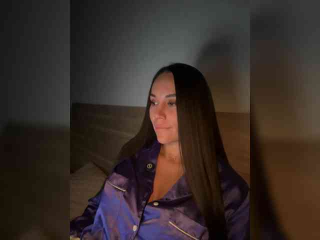 QWEENII webcam