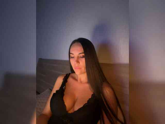QWEENII webcam