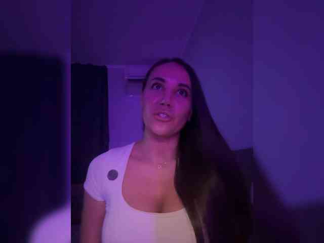 QWEENII webcam