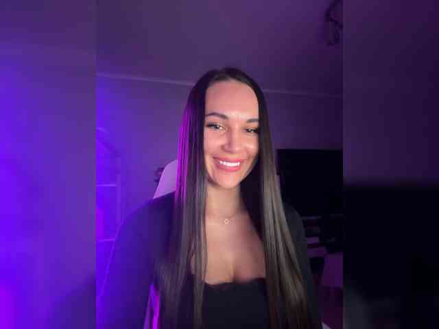 QWEENII webcam