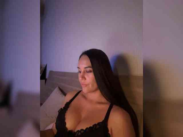QWEENII webcam
