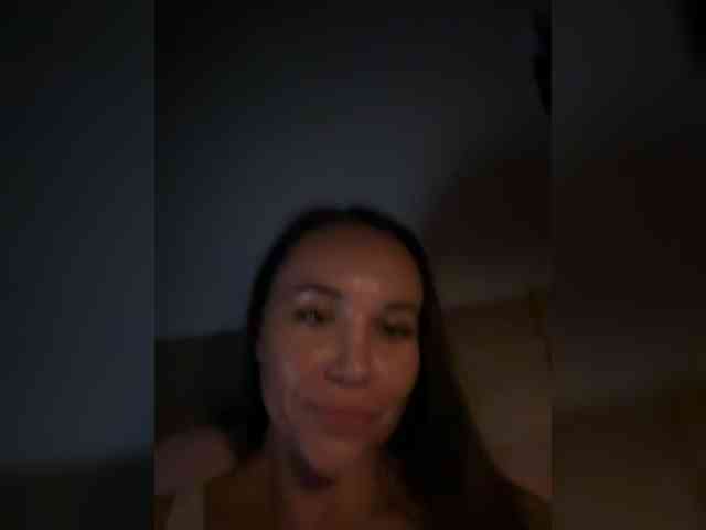 QWEENII webcam