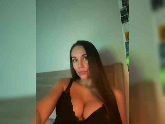 QWEENII webcam