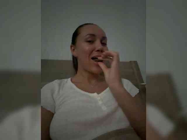 QWEENII webcam
