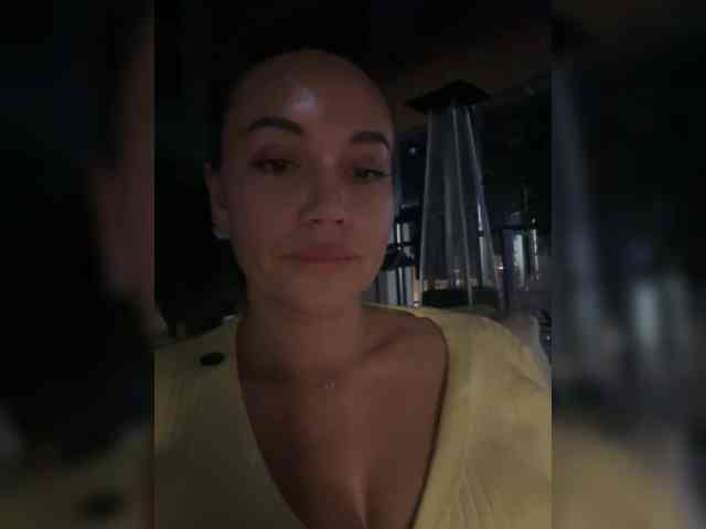 QWEENII webcam