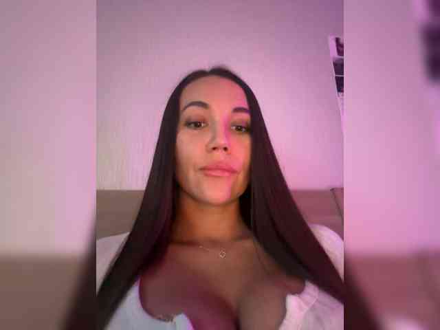 QWEENII webcam