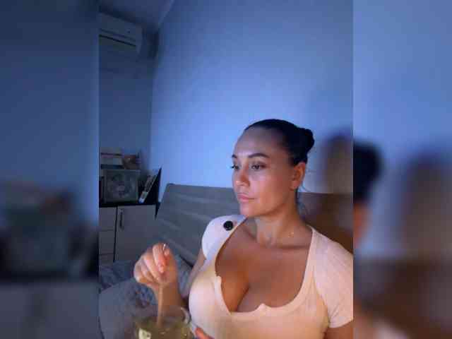 QWEENII webcam