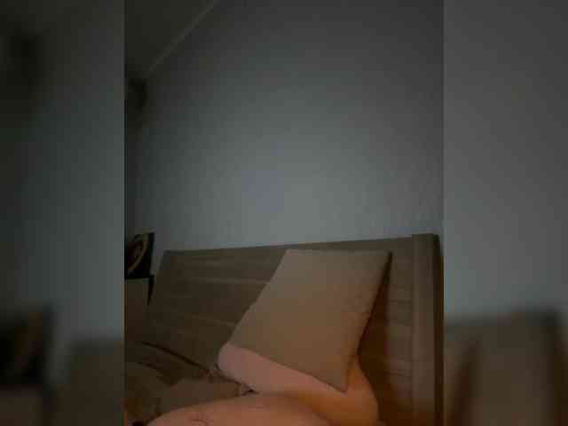 QWEENII webcam