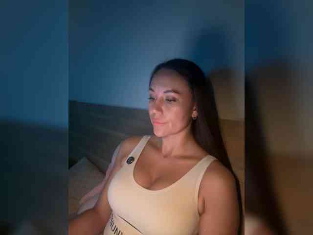 QWEENII webcam