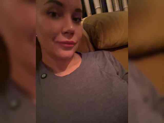QWEENII webcam