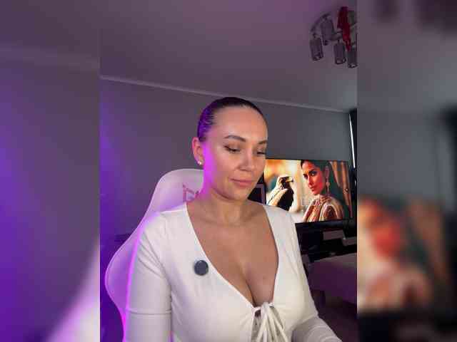 QWEENII webcam