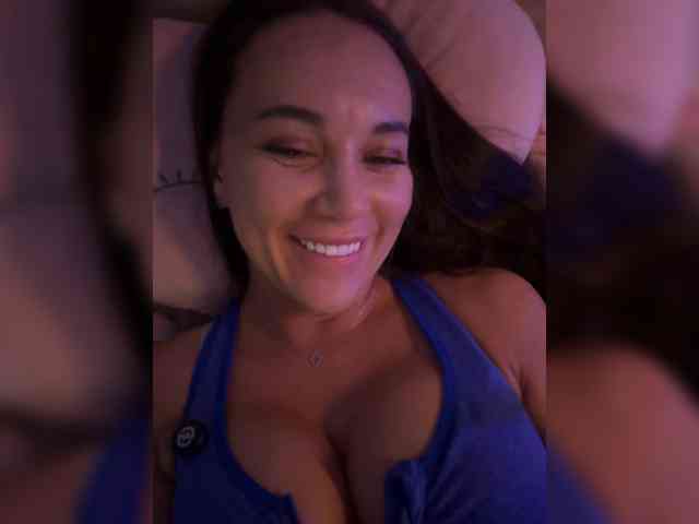 QWEENII webcam