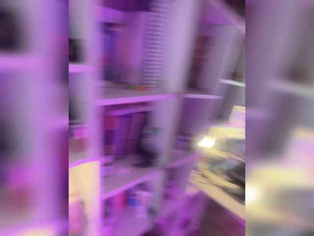 QWEENII webcam