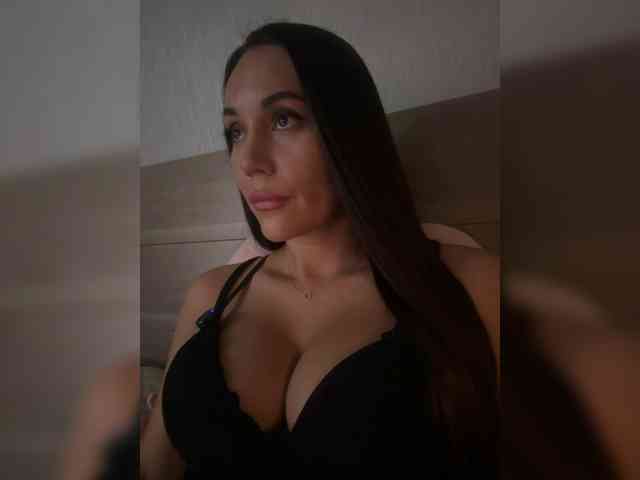 QWEENII webcam