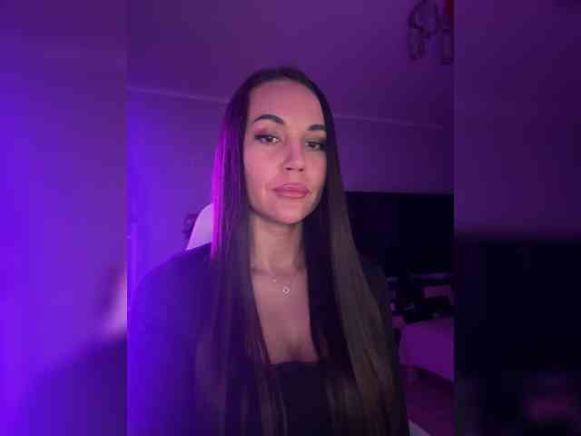 QWEENII webcam