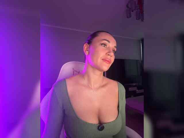 QWEENII webcam