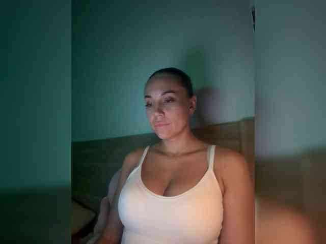 QWEENII Sex Cam Show