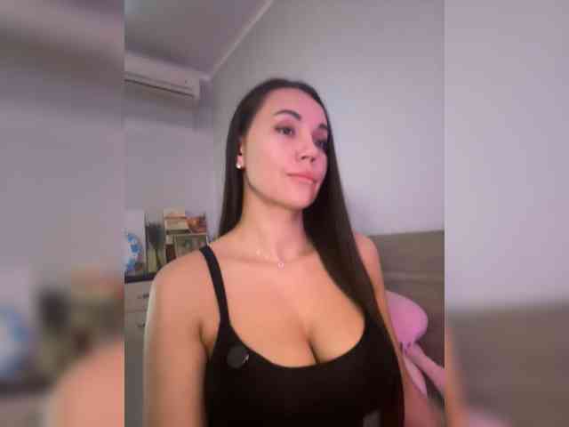 QWEENII webcam