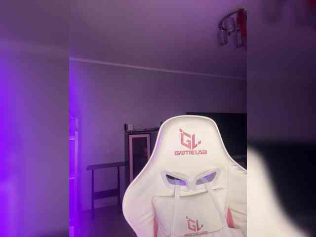 QWEENII webcam