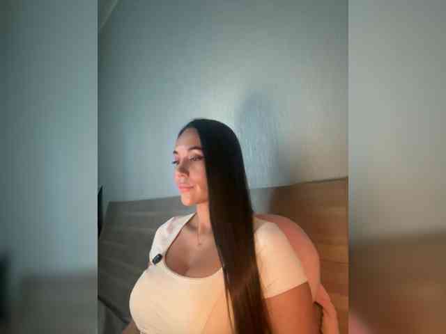 QWEENII webcam