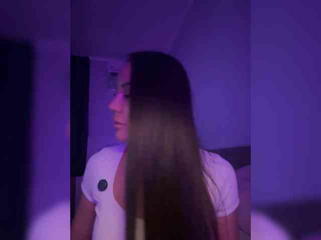 QWEENII webcam