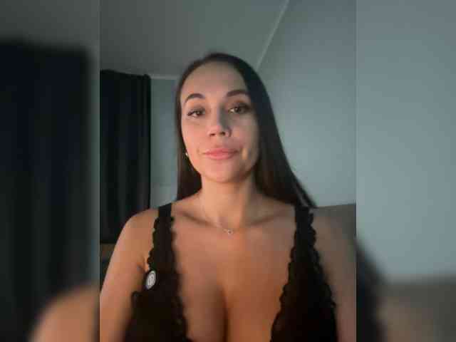 QWEENII webcam