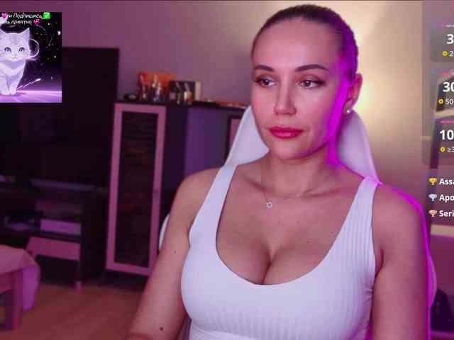 QWEENII webcam