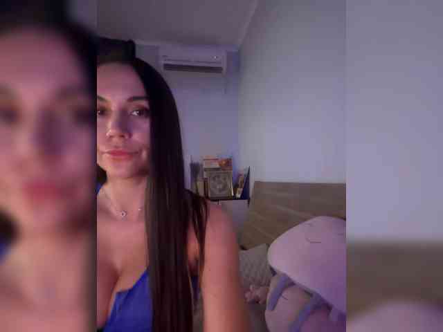 QWEENII webcam