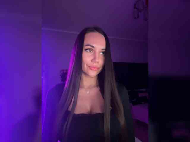 QWEENII webcam