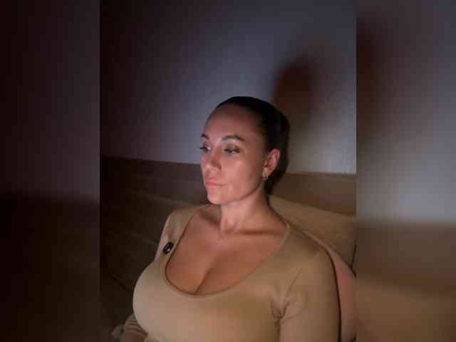 QWEENII webcam