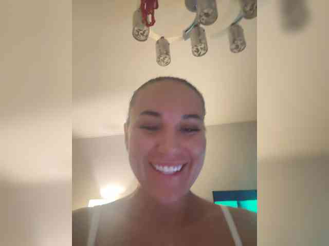 QWEENII Sex Cam Show