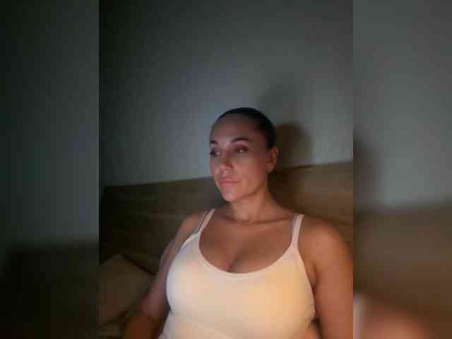 QWEENII Sex Cam Show