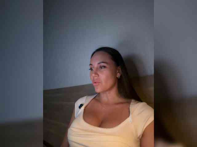 QWEENII Sex Cam Show