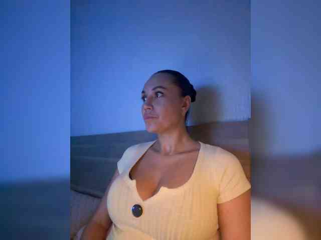 QWEENII webcam