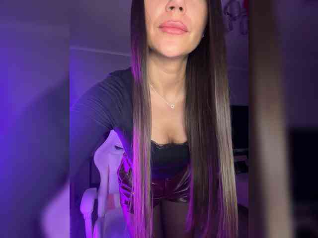 QWEENII webcam