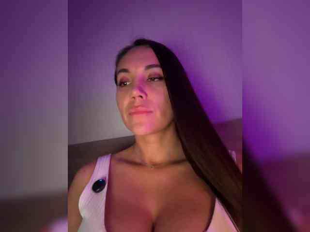 QWEENII webcam