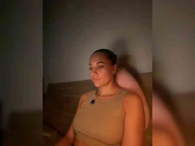 QWEENII webcam