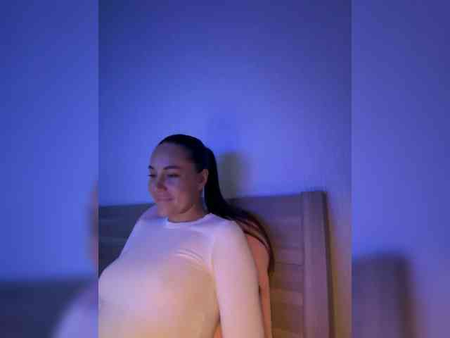 QWEENII webcam